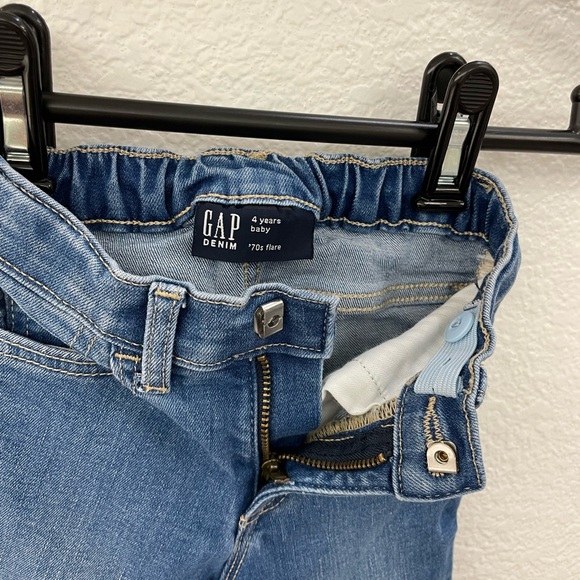 Gap Flare Jeans - Picture 2 of 4